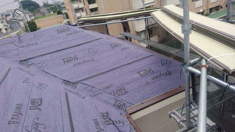 埼玉県桶川市 H様邸 屋根重ね葺き工事(カバー工法)耐久性の高いガルバリウム鋼板を採用しました!
