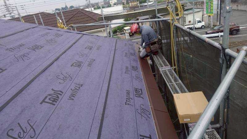 埼玉県桶川市 H様邸 屋根重ね葺き工事(カバー工法)耐久性の高いガルバリウム鋼板を採用しました!