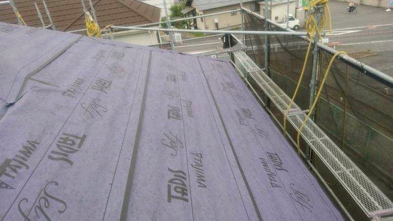埼玉県桶川市 H様邸 屋根重ね葺き工事(カバー工法)耐久性の高いガルバリウム鋼板を採用しました!