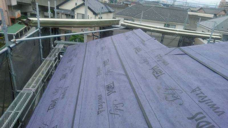 埼玉県桶川市 H様邸 屋根重ね葺き工事(カバー工法)耐久性の高いガルバリウム鋼板を採用しました!