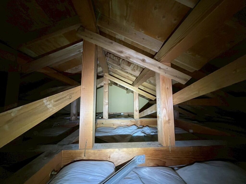 埼玉県上尾市 O様邸 雨漏り 散水調査・蛍光塗料調査を実施しました