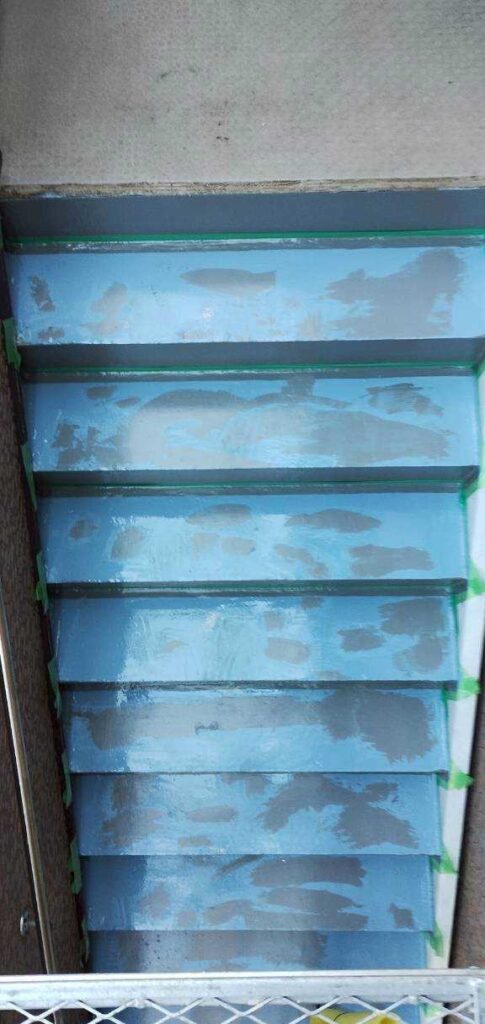 群馬県前橋市 Sアパート階段防水工事 ウレタン防水で施工