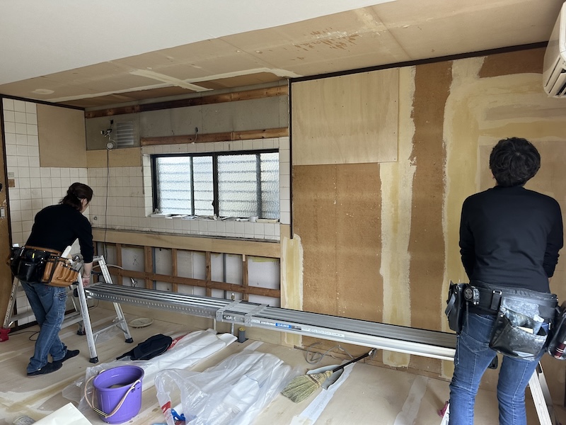 埼玉県上尾市 T様邸 キッチンフルリフォーム、天井・壁クロス・床クッションフロア貼り替え